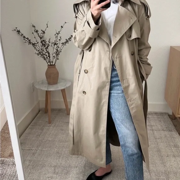 Banana Republic Factory Beige Trench Coat - Picture 1 of 8